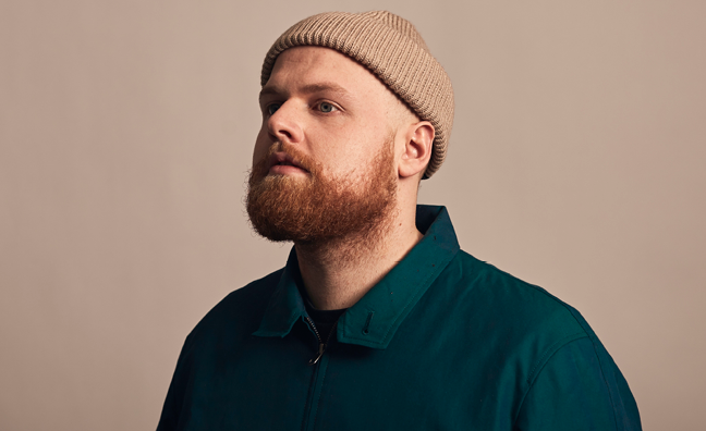 Tom Walker races into albums chart lead