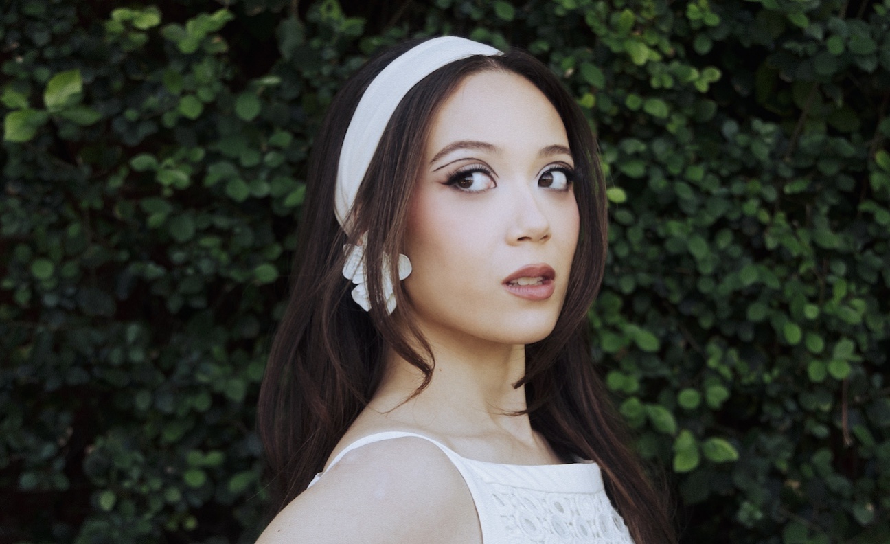 UTA signs Laufey for global representation