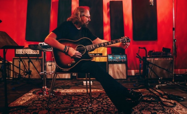 Bee Gees legend Barry Gibb targets first No.1 solo album