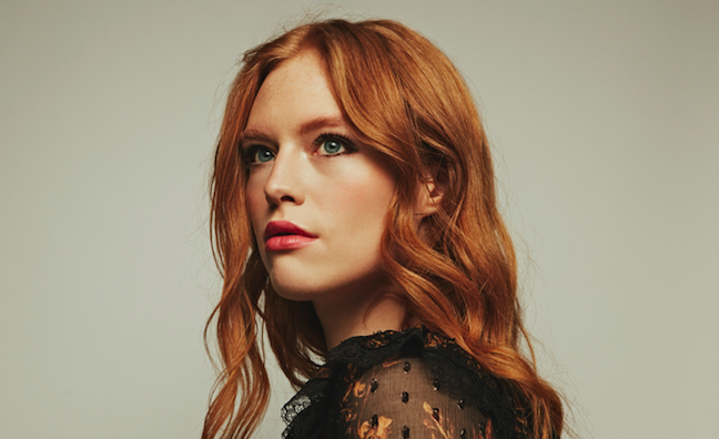 Freya Ridings moves into Music Moves Europe Talent chart Top 3.
