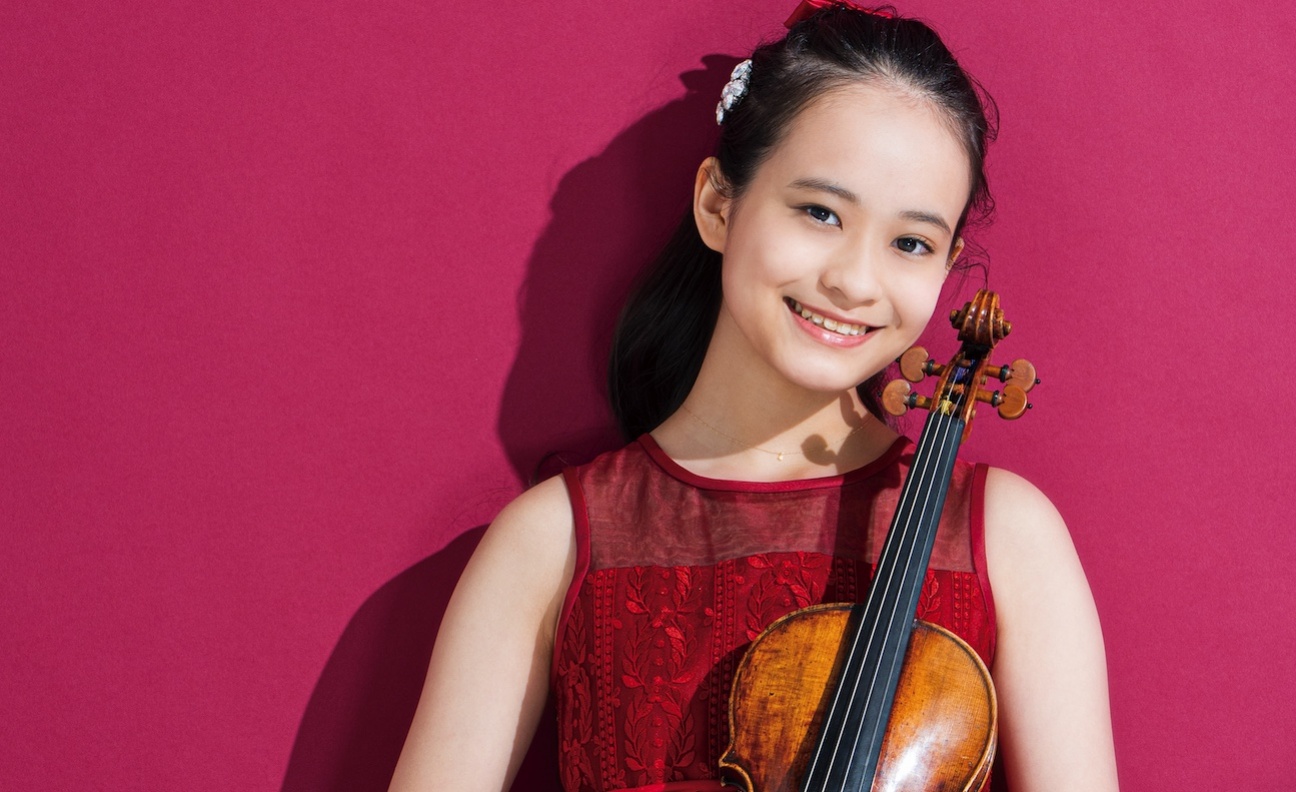 Decca-signed violinist Himari becomes youngest artist to reach Japanese Top 3 with a classical album