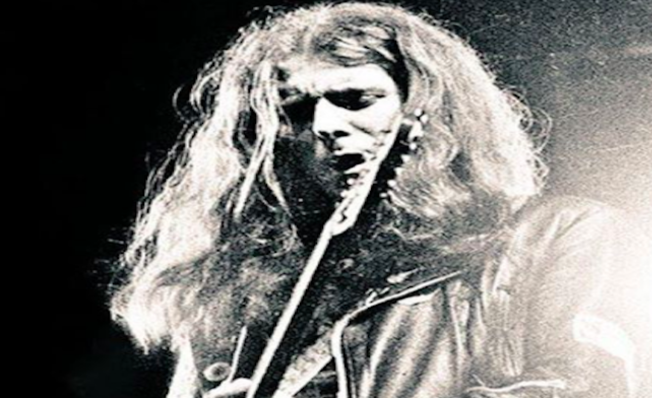 The rock community mourns Motörhead guitarist 
