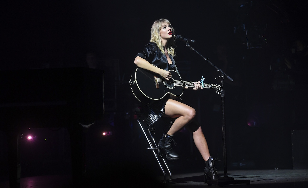 Taylor Swift breaks chart record with 13th No.1 as Lover live album debuts at summit