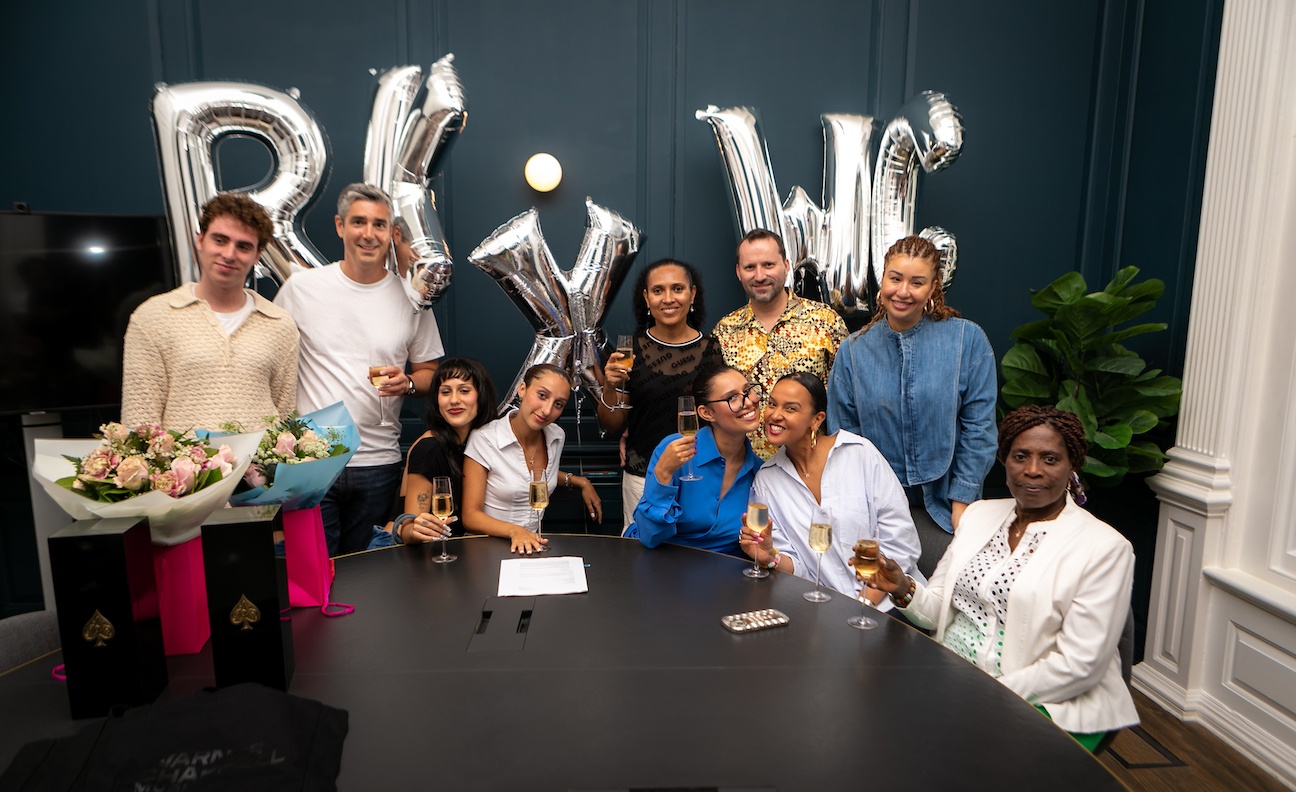 'Raye is a true original': UK hitmaker renews publishing deal with Warner Chappell 