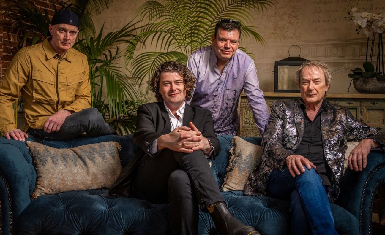 Frontiers Music signs rock supergroup Asia