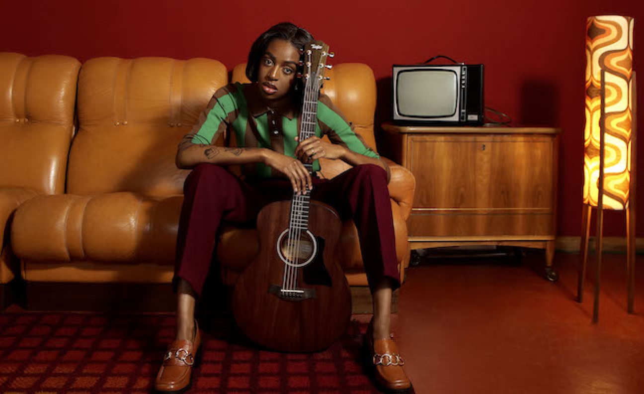 Kobalt signs breakout star Cat Burns to worldwide deal
