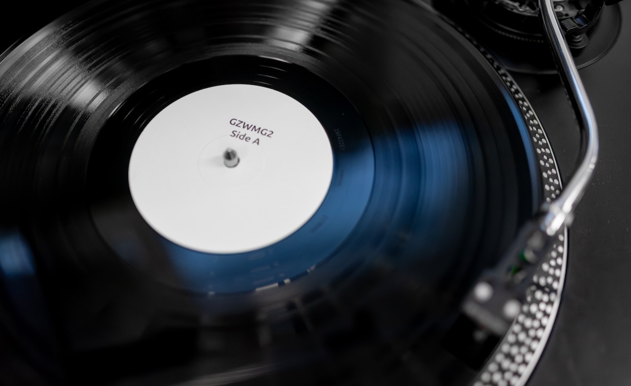 Warner Music launches vinyl take-back pilot scheme with indie retailers