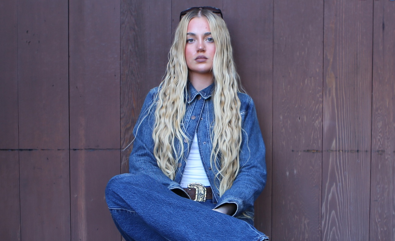Pulse Music Group signs UK singer-songwriter Fliss to worldwide publishing deal