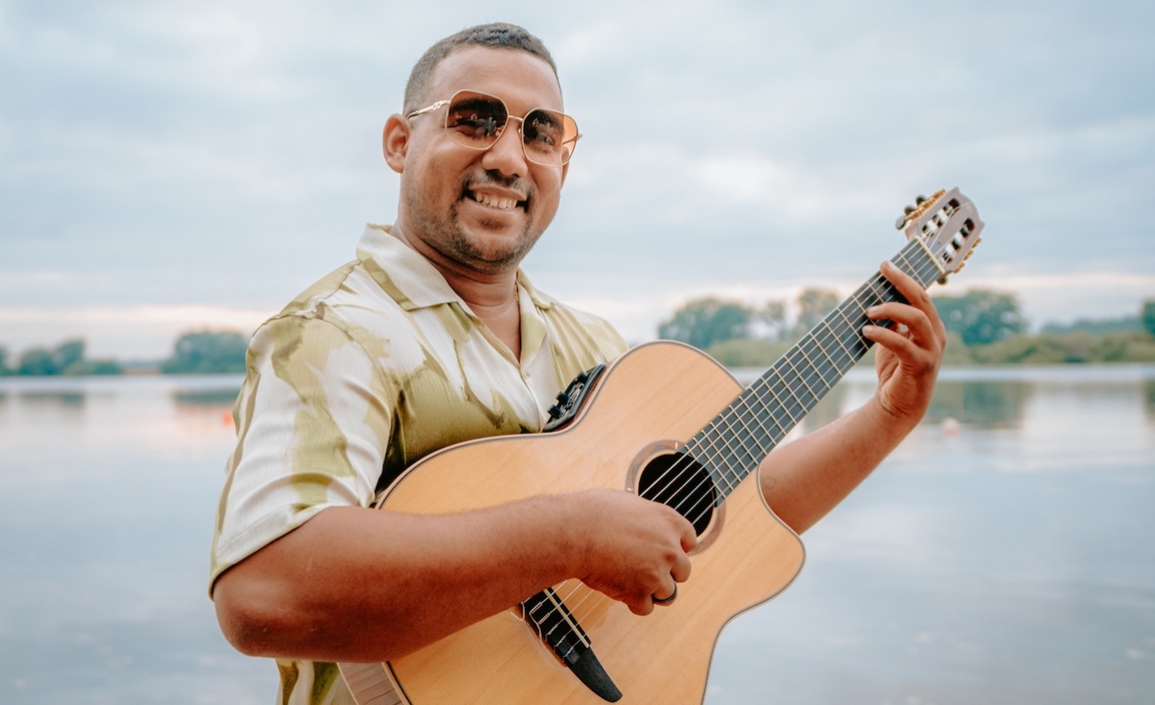 Warner Chappell expands into Portuguese market with signing of singer-songwriter Maninho