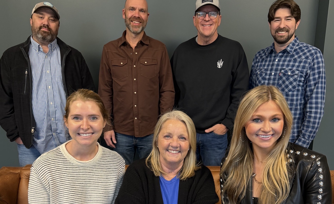 Warner Chappell Nashville renews global publishing deal with Liz Rose