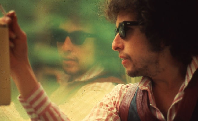 Bob Dylan's new one-off recording of Blowin' In The Wind sells for £1.5m