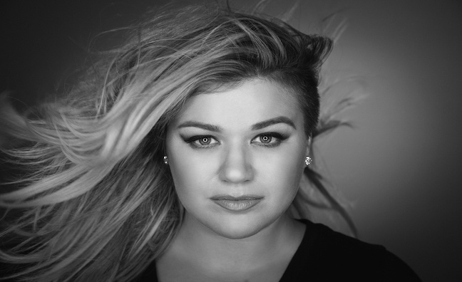Kelly Clarkson renews deal with ASCAP
